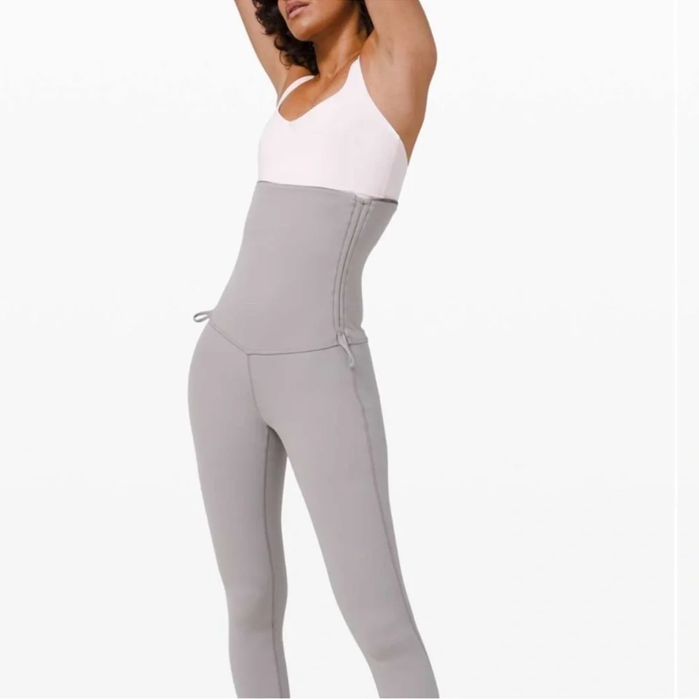 Lululemon Hug Your Core Super High Rise Tight 28” Reversible Leggings Size 6 - Picture 7 of 10